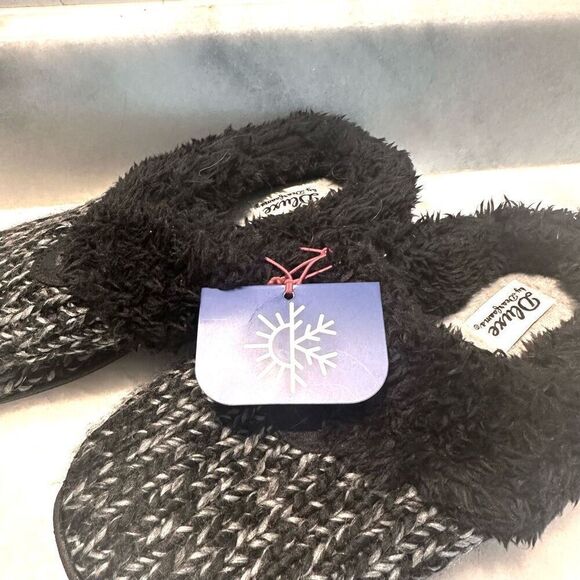 NWT Dluxe By DearFoams Memory Foam Knit Carol Scuff Slippers Black Medium/7-8 - Picture 3 of 7